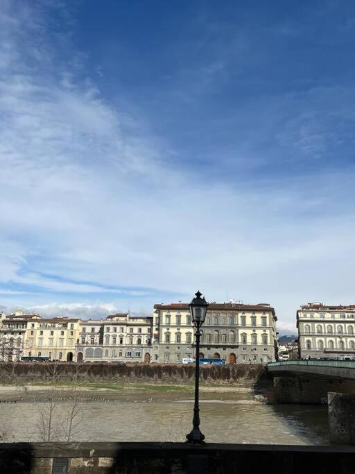 New Residence On Lungarno Soderini Near Ponte Vecchio Florens Exteriör bild